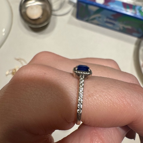 Elegant Blue Silver Ring - Picture 3 of 3